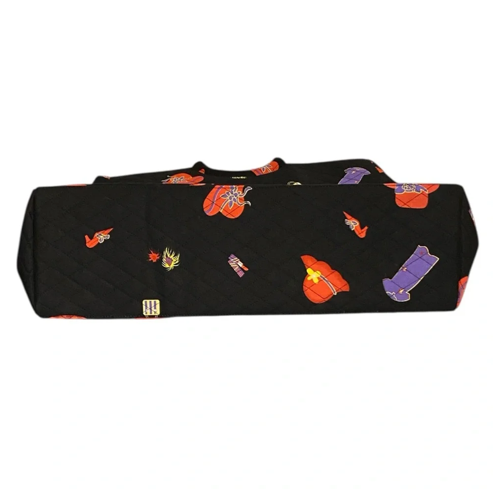 Stylish Black Tote Bag with Bamboo Handles - Picture 4 of 12